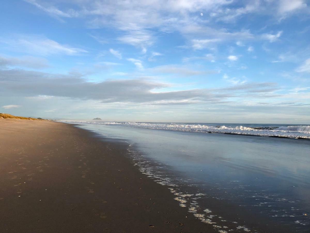 Private Papamoa Beach Paradise 外观 照片